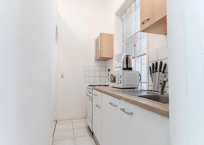 Bright 1br 10 Min From Heart Of Apartmán